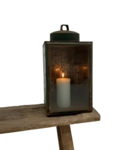 Decoratieve lantaren (oud Indonesisch blik)
