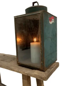Decoratieve lantaren (oud Indonesisch blik)