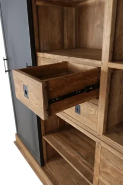 Grote stoere teak houten vitrine kast met metalen schuifdeur 220cm