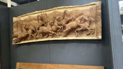 Houtsnijwerk paardenschilderij