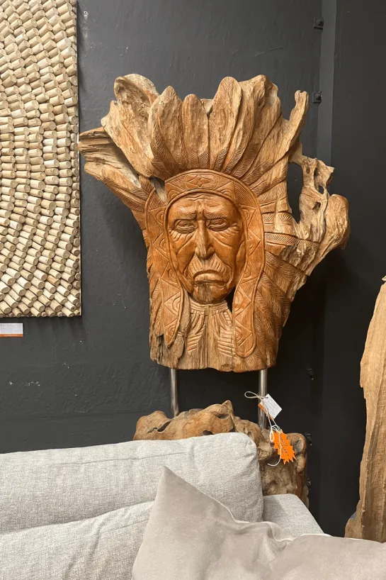 Indiaan uit wortel teak hout gesneden 210cm