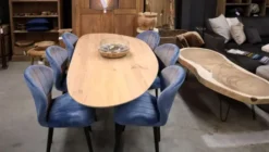 Organische vorm eiken eettafel