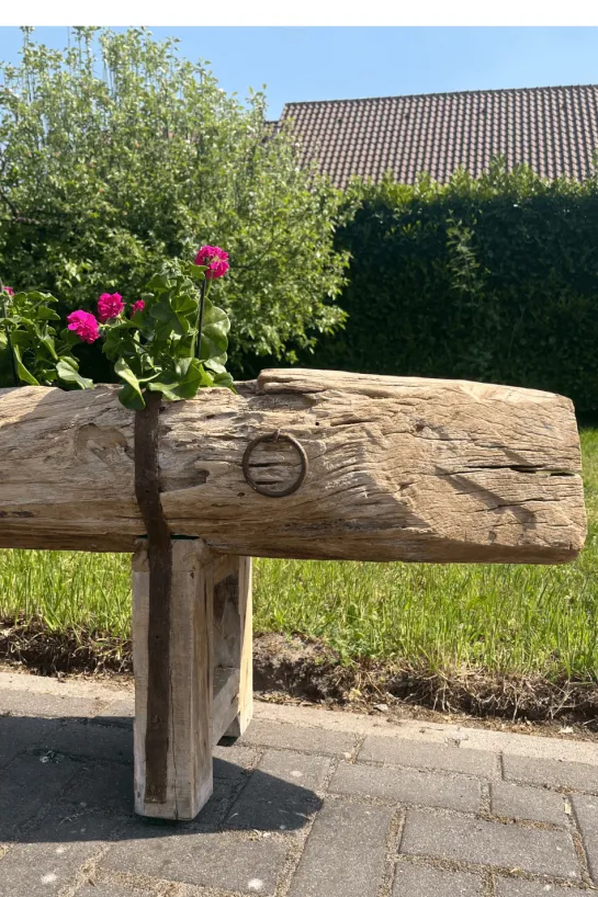 Oude houten voederbak als plantenbak 260 cm