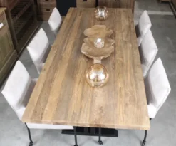 Oude teak eettafel