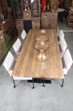 Oude teak eettafel