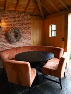 Ronde eetkamerbank met 2 stoelen