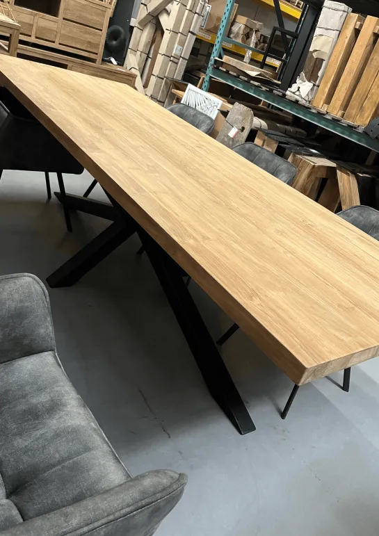 Teakhouten Eettafel met Zwarte Matrixpoot 280 cm