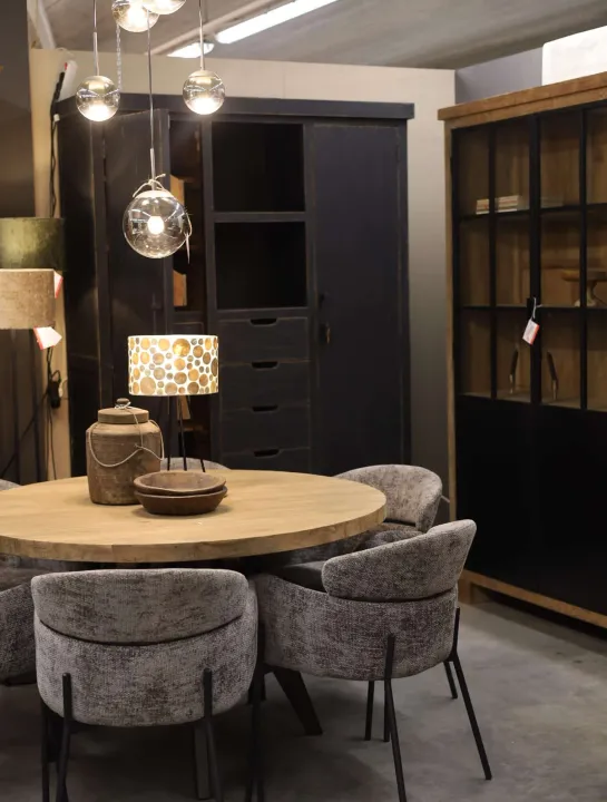 Teak houten ronde eettafel 130 cm met metalen poot