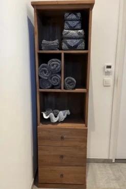 Teak vakkenkast / kolomkast