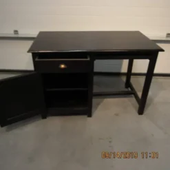 Zwart bureau