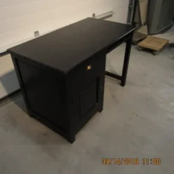 Zwart bureau