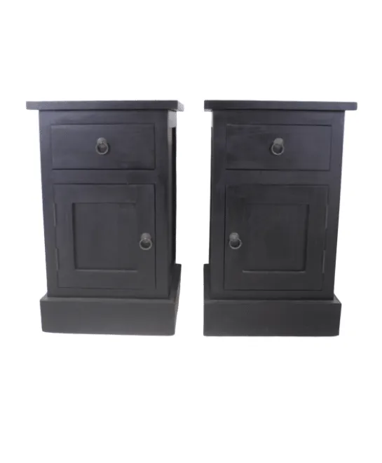 2 Zwarte houten nachtkastje