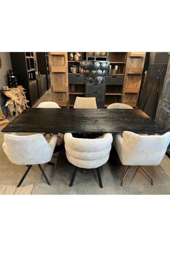 Zwarte mango houten eettafel met metalen matrixpoot